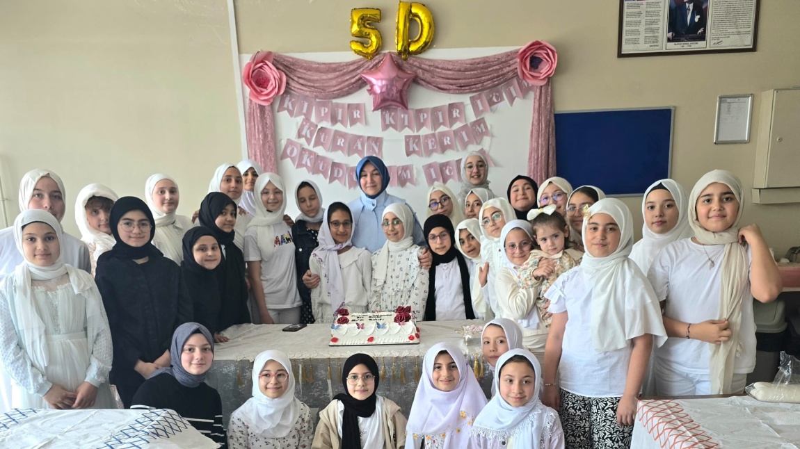 5/D SINIFI KURAN-I KERİM'E GEÇME ETKİNLİĞİ